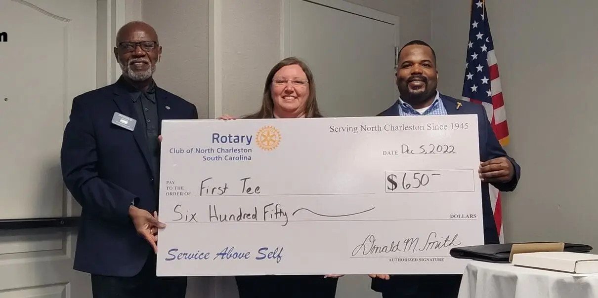 Picture of First Tee of Greater Charleston receiving grant from N. Charleston Rotary