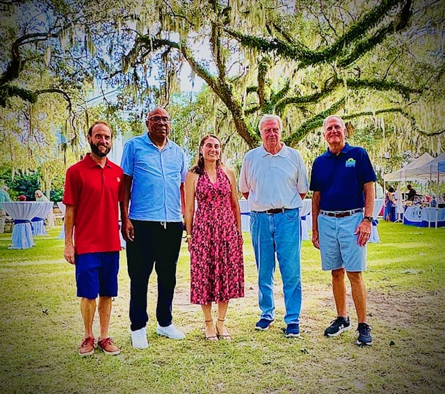 Picture of Rotary Club volunteers at McLeod Plantation